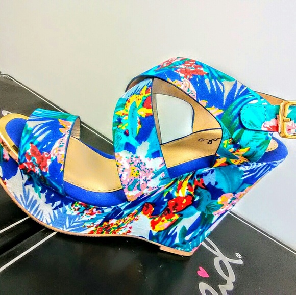 NEW! CUTE! MultiColor Platform Wedge! - Picture 7 of 12